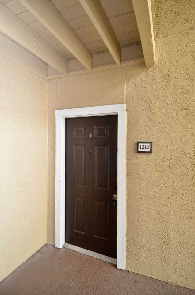 4009 Crockers Lake Blvd - Photo 4 of 26