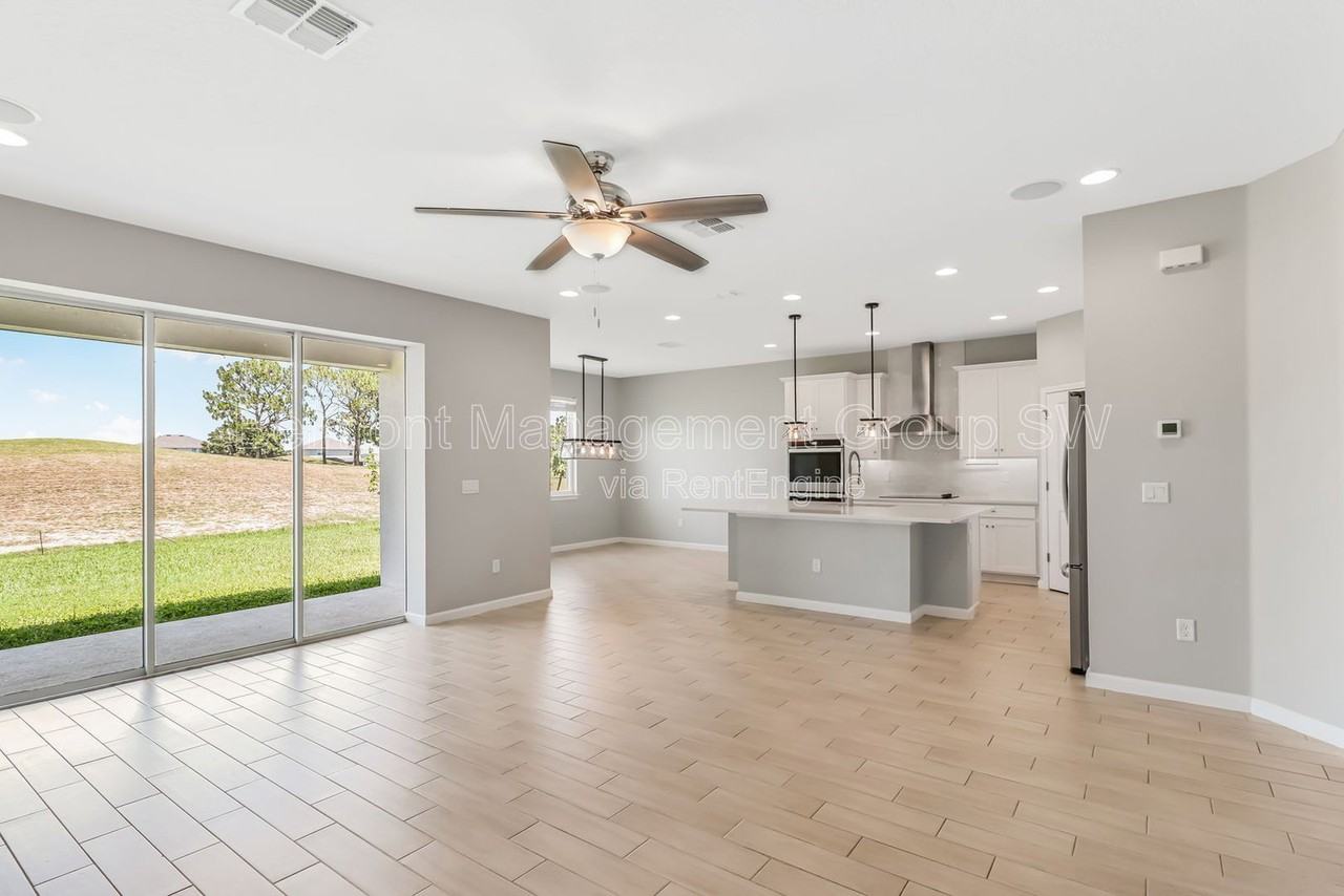 30053 Island Club Dr - Photo 3 of 26