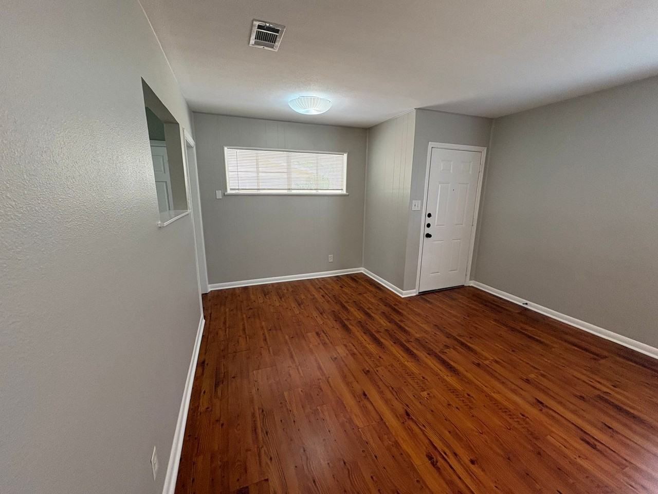 1307 Corona Dr - Photo 7 of 26