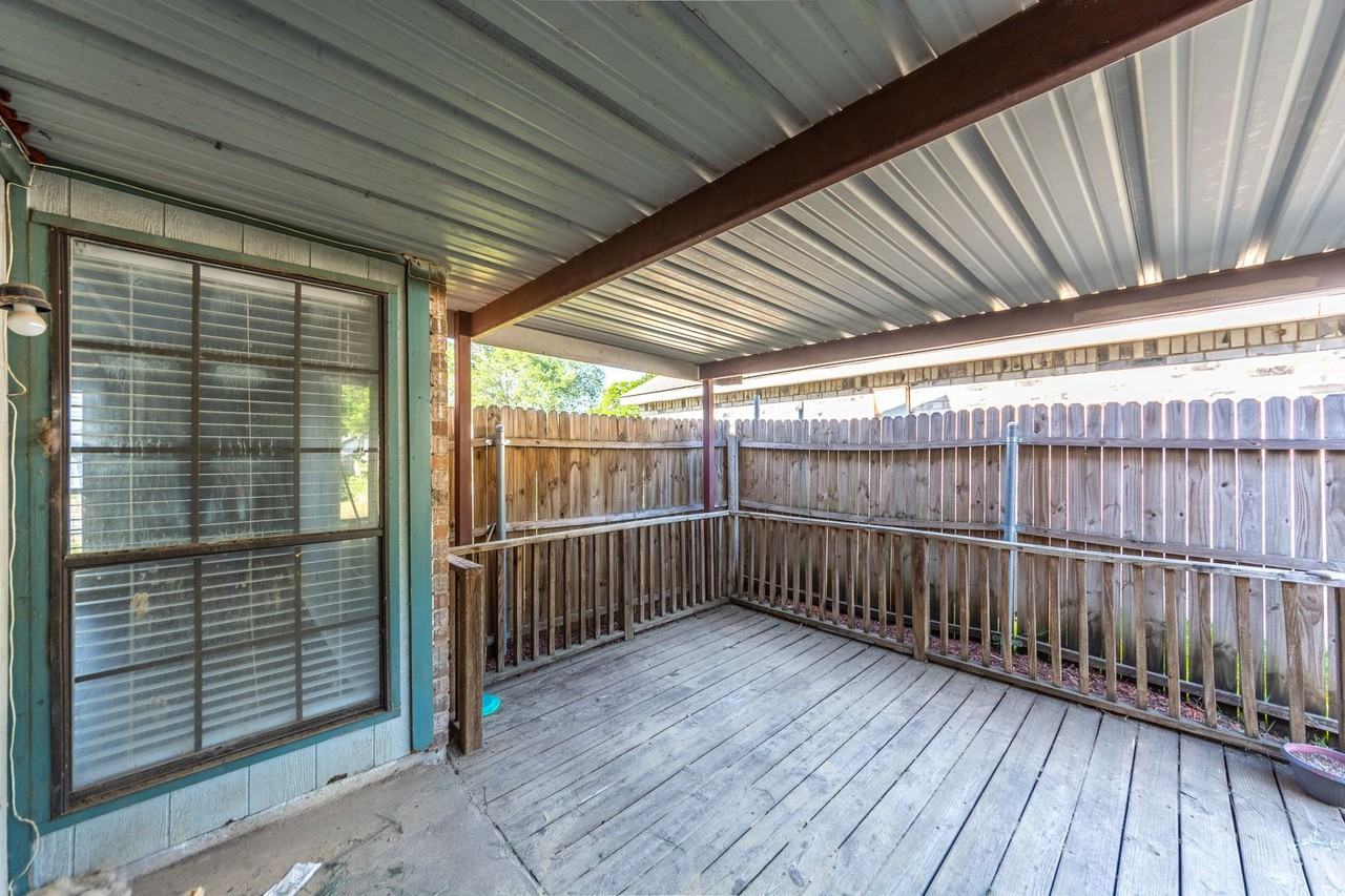 4716 Rose Of Sharon Ln - Photo 4 of 33