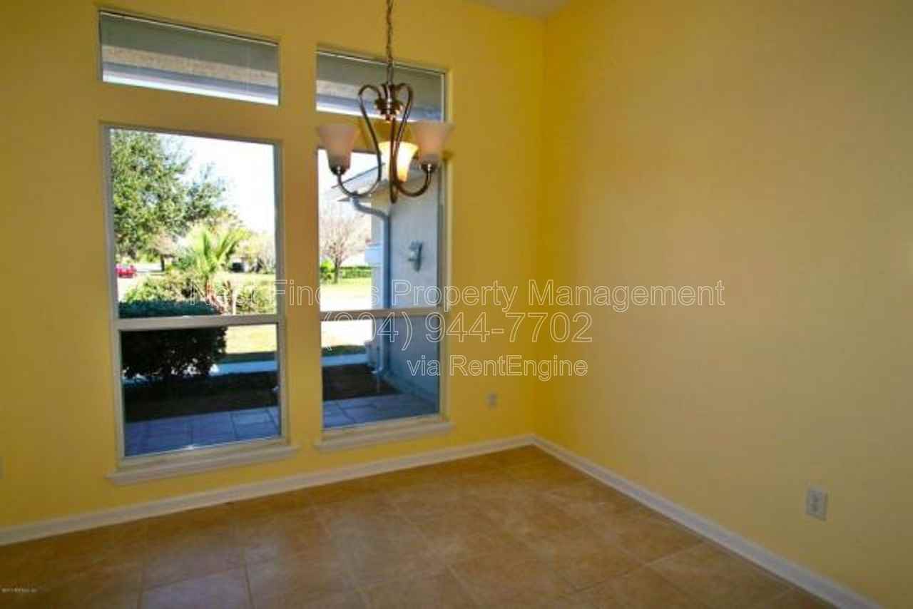 801 Derby Ln - Photo 5 of 32
