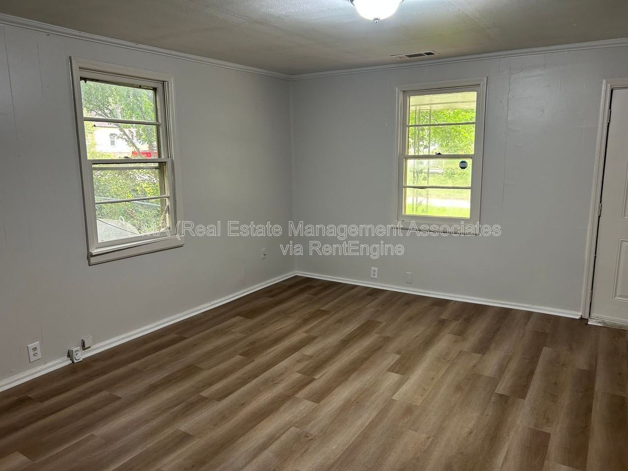 56 Fifth St - Photo 3 of 6