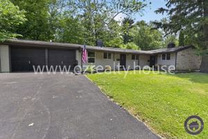 featured image of 3040 E Lincolnshire Blvd #B