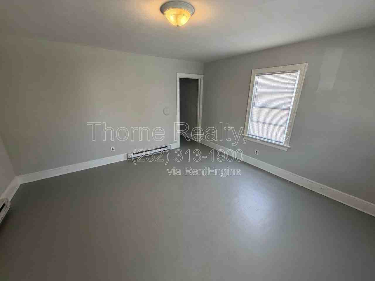 912 Nashville Rd - Photo 3 of 17