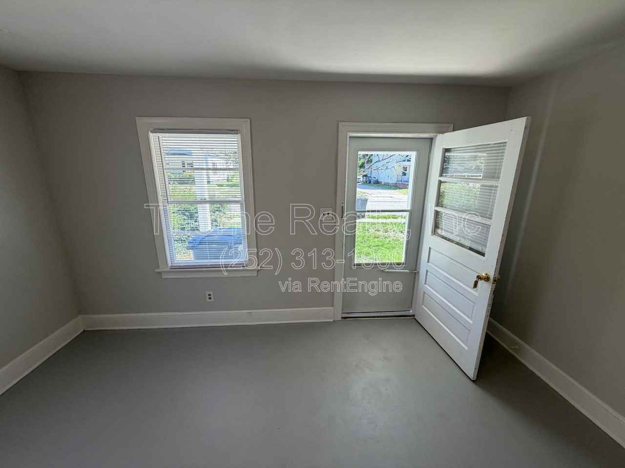 912 Nashville Rd - Photo 6 of 17