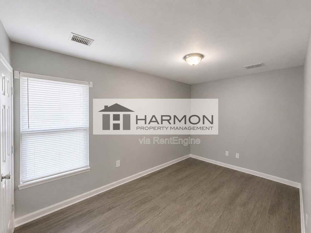 818 N Crestway St - Photo 7 of 10