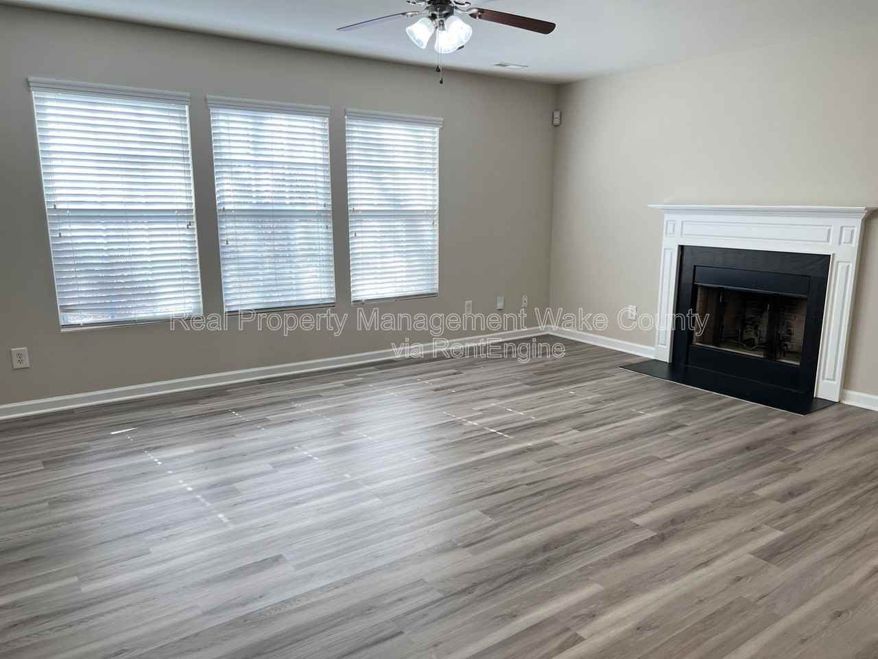 3790 Burtons Barn St - Photo 6 of 36