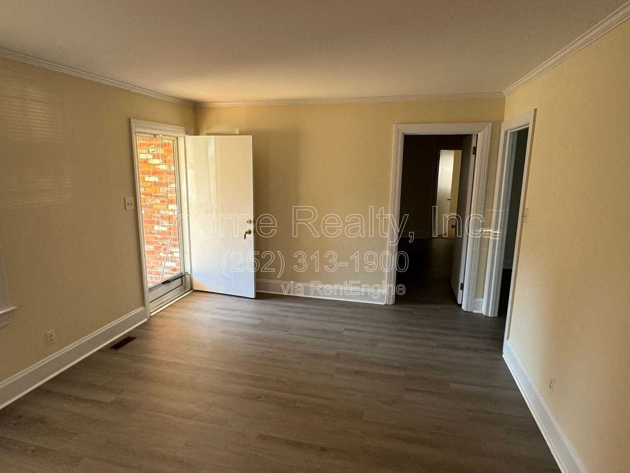 3924 Sunset Ave - Photo 3 of 20
