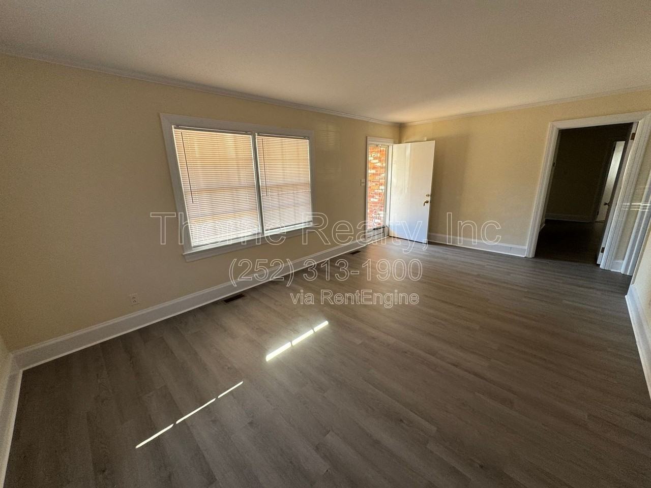 3924 Sunset Ave - Photo 4 of 20