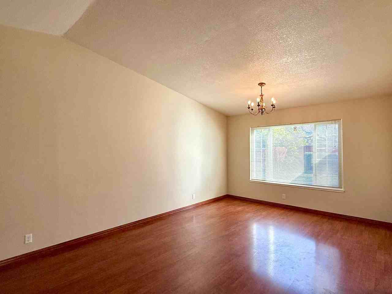 5007 Anaheim Loop - Photo 5 of 24