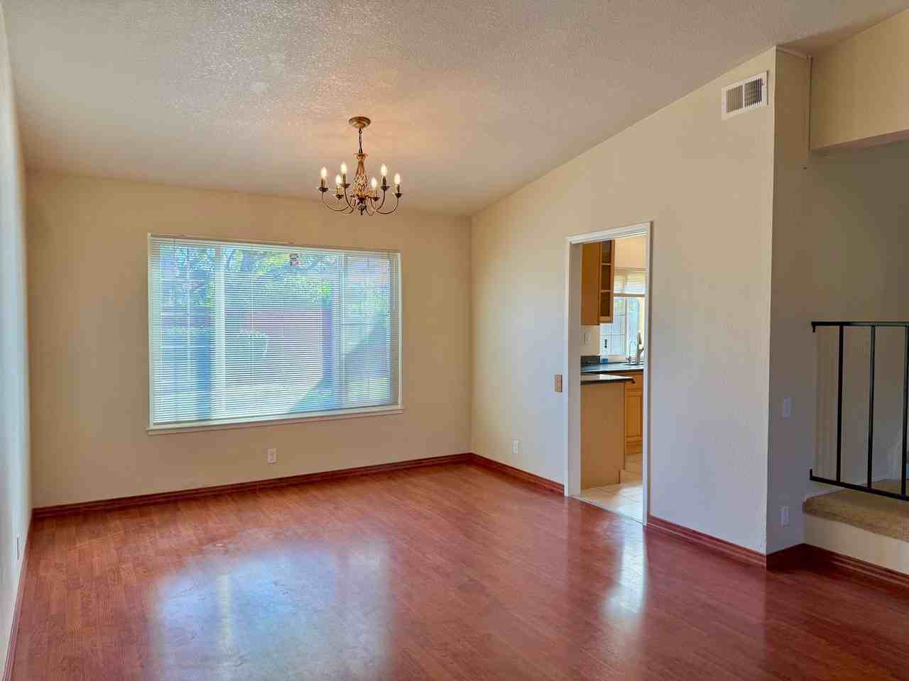 5007 Anaheim Loop - Photo 6 of 24