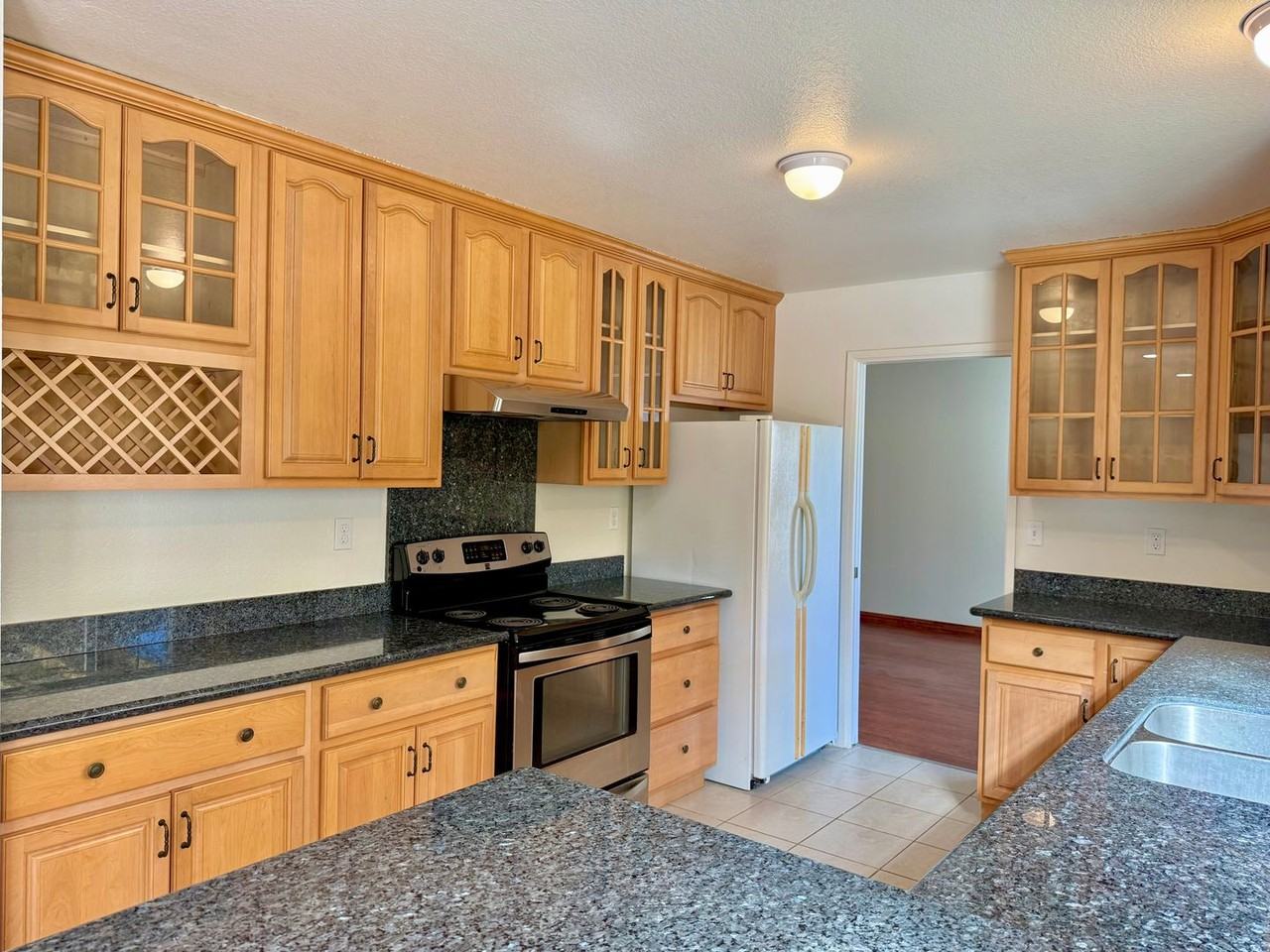 5007 Anaheim Loop - Photo 7 of 24