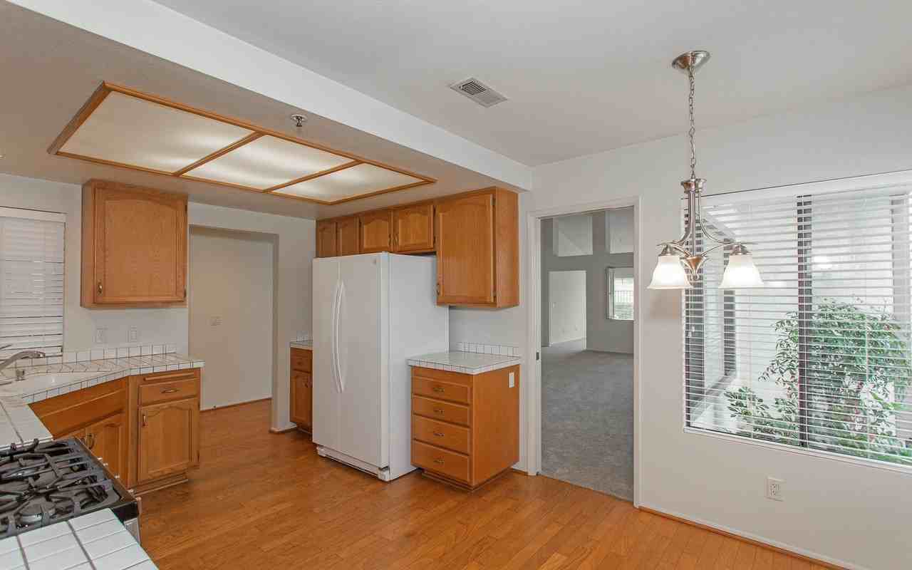 1955 Spyglass Cir - Photo 7 of 29