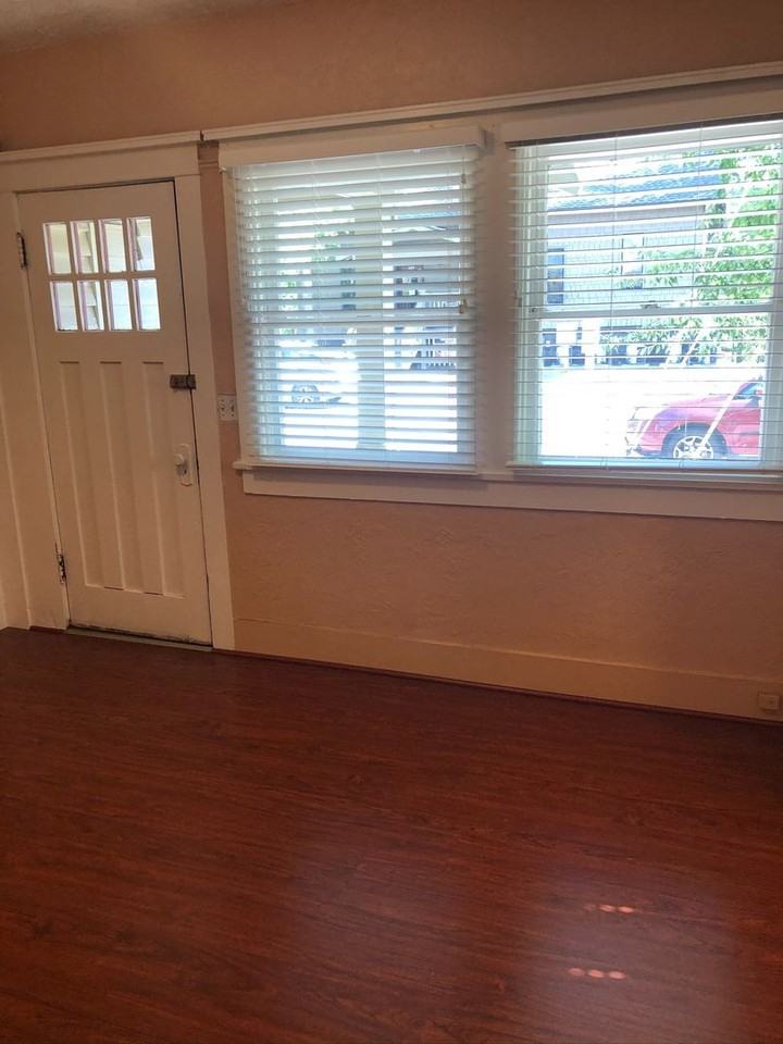 534 Nw Sisemore St - Photo 5 of 16