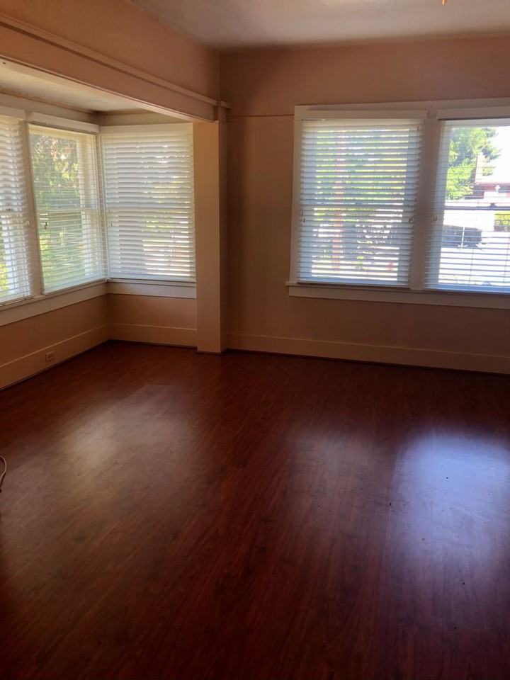 534 Nw Sisemore St - Photo 7 of 16