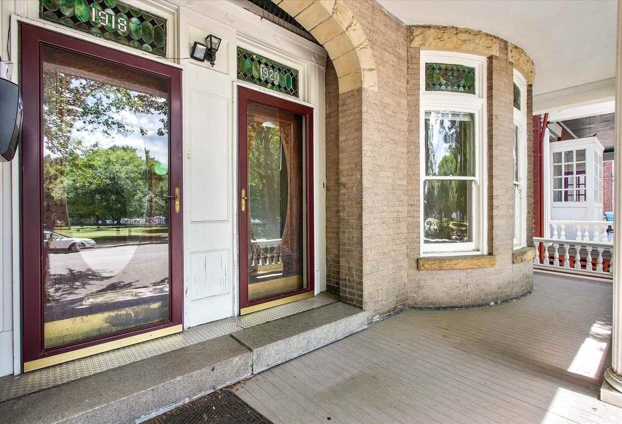 1920 Princess Anne Ave - Photo 4 of 30