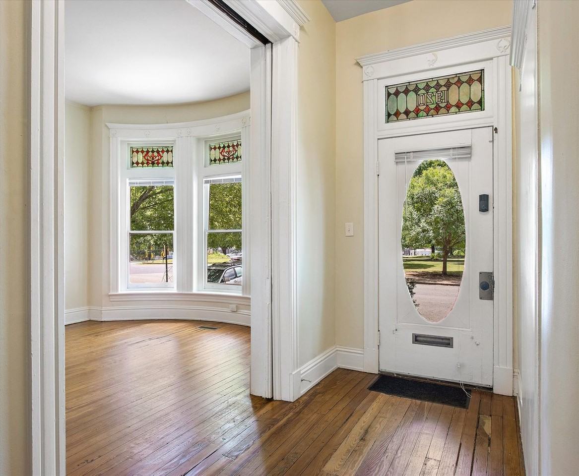 1920 Princess Anne Ave - Photo 5 of 30