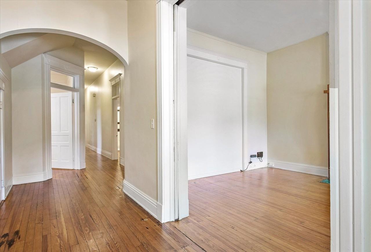 1920 Princess Anne Ave - Photo 6 of 30