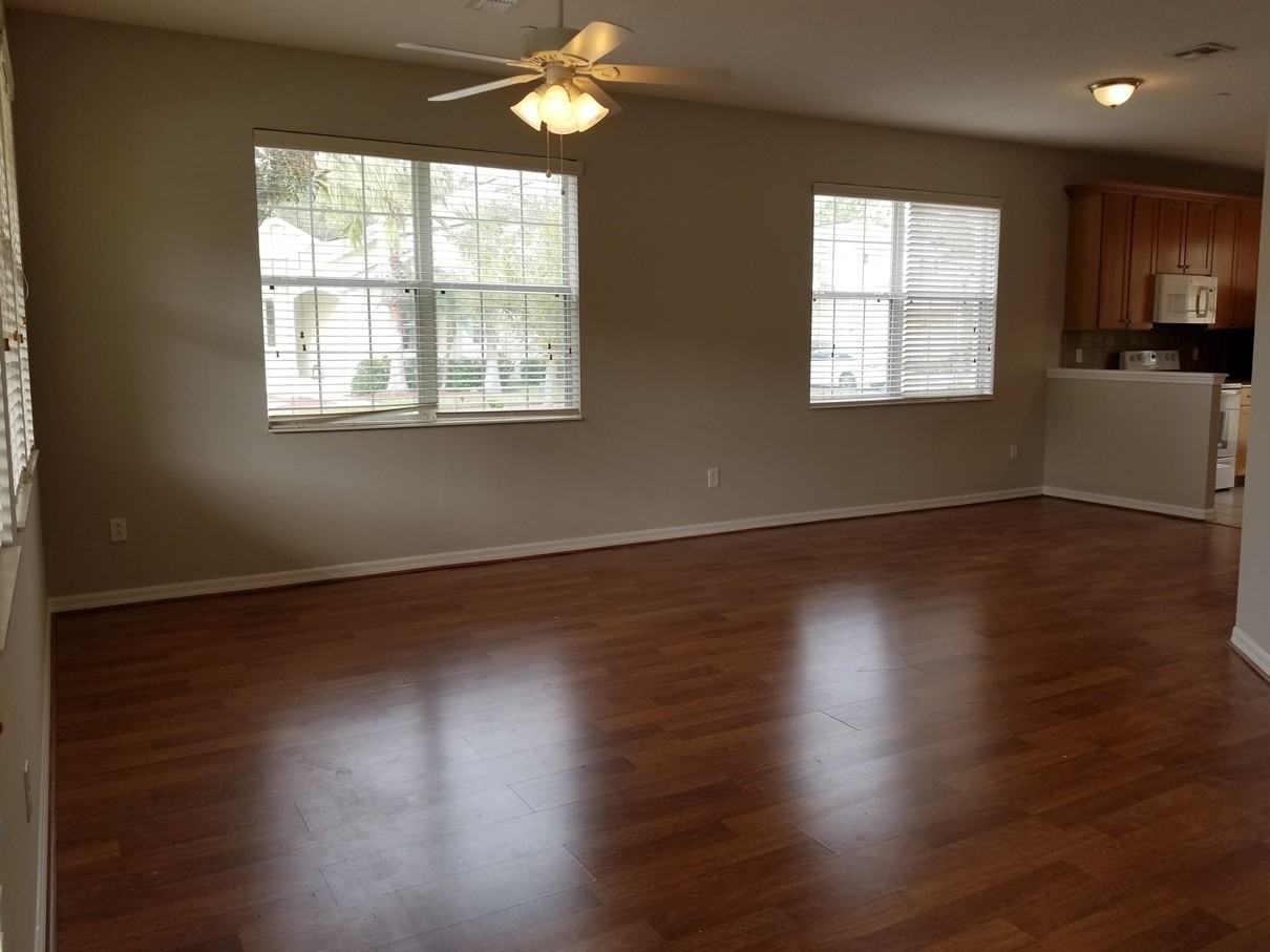 9101 Camden Gardens St - Photo 2 of 10