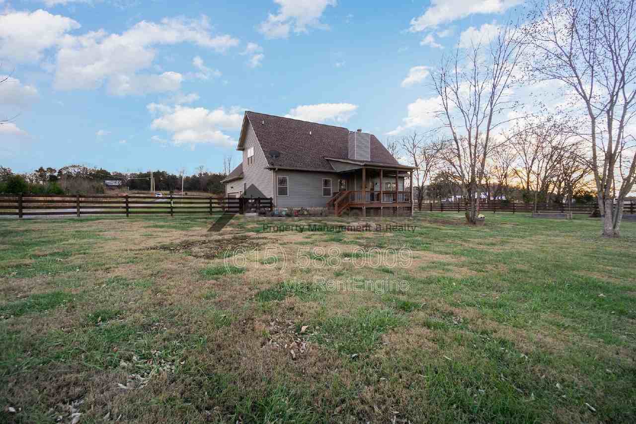 1135 Salem Rd - Photo 3 of 25