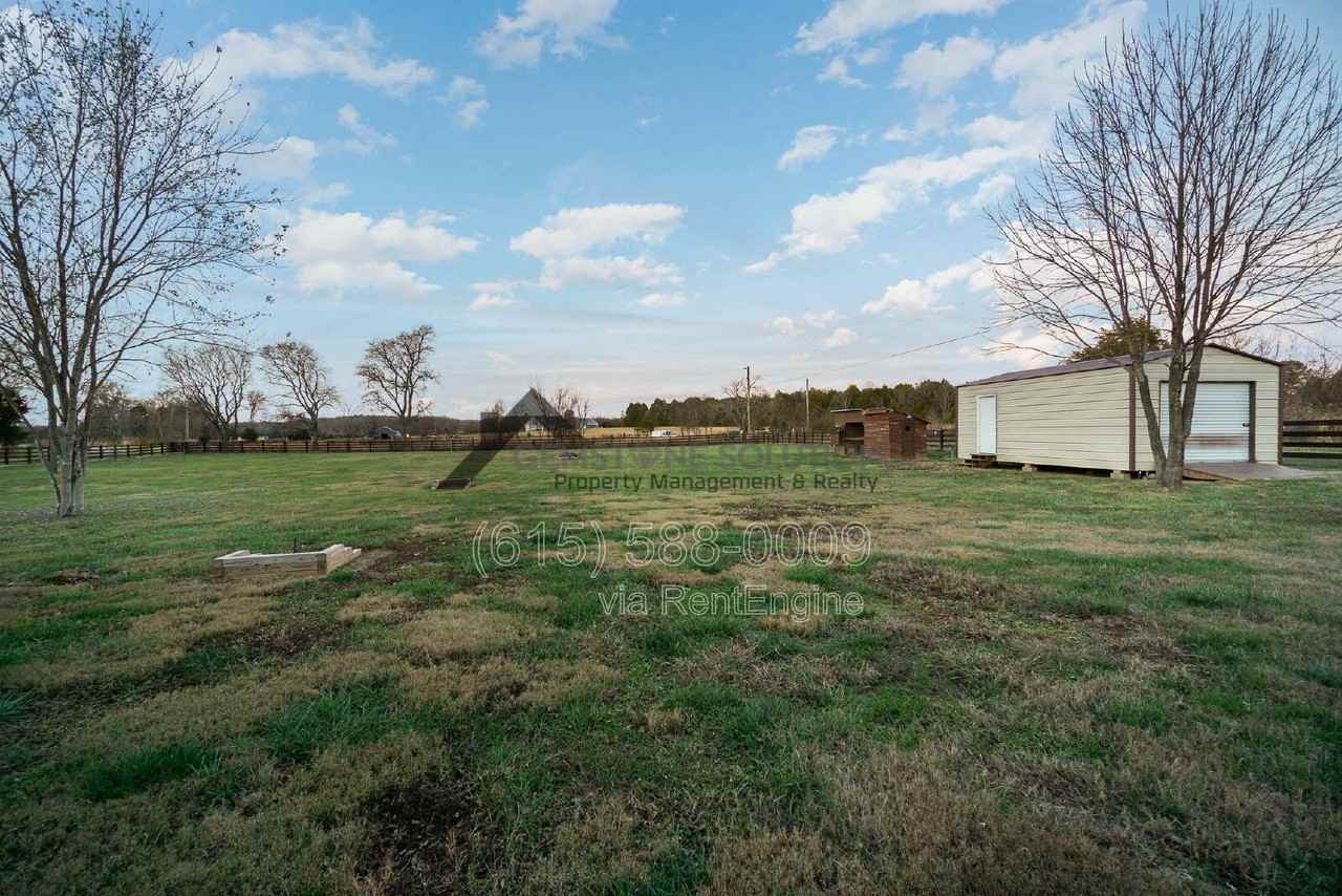 1135 Salem Rd - Photo 4 of 25