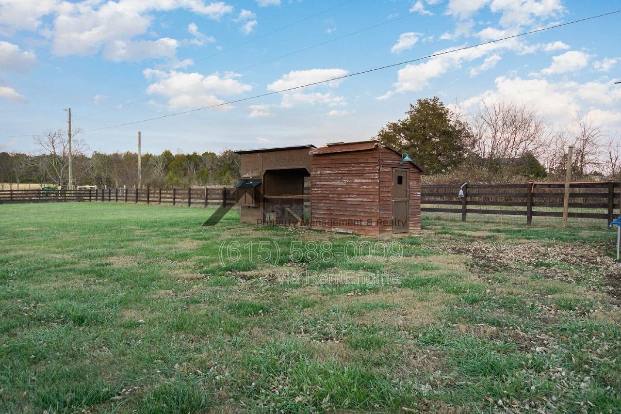 1135 Salem Rd - Photo 5 of 25