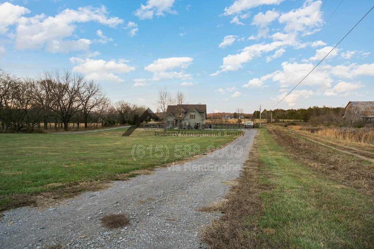 1135 Salem Rd - Photo 6 of 25