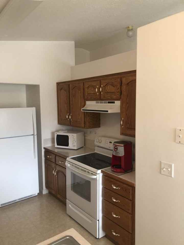 216 Susan Dr - Photo 5 of 11