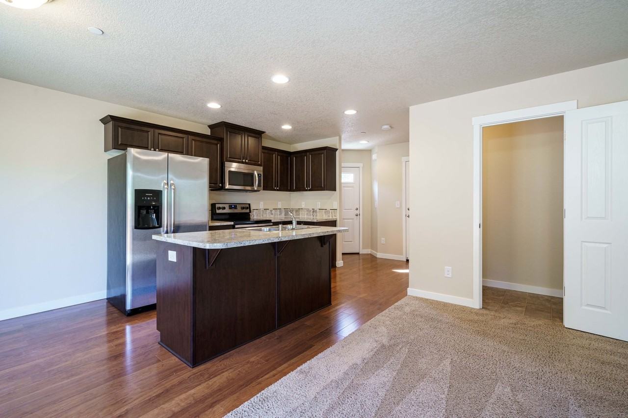844 Ne 109th Ct - Photo 5 of 26