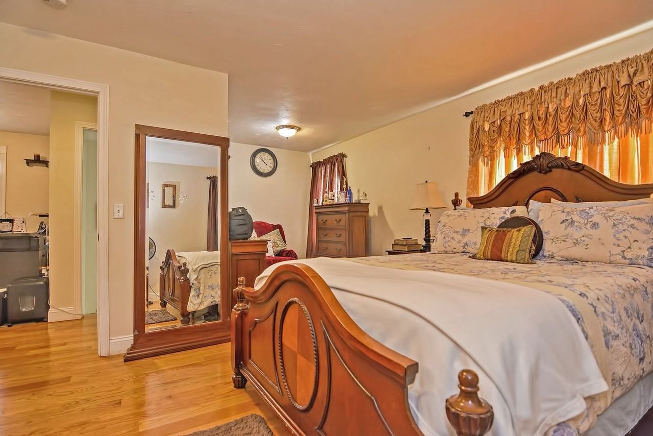 45 Nightingale St #B - Photo 2 of 50