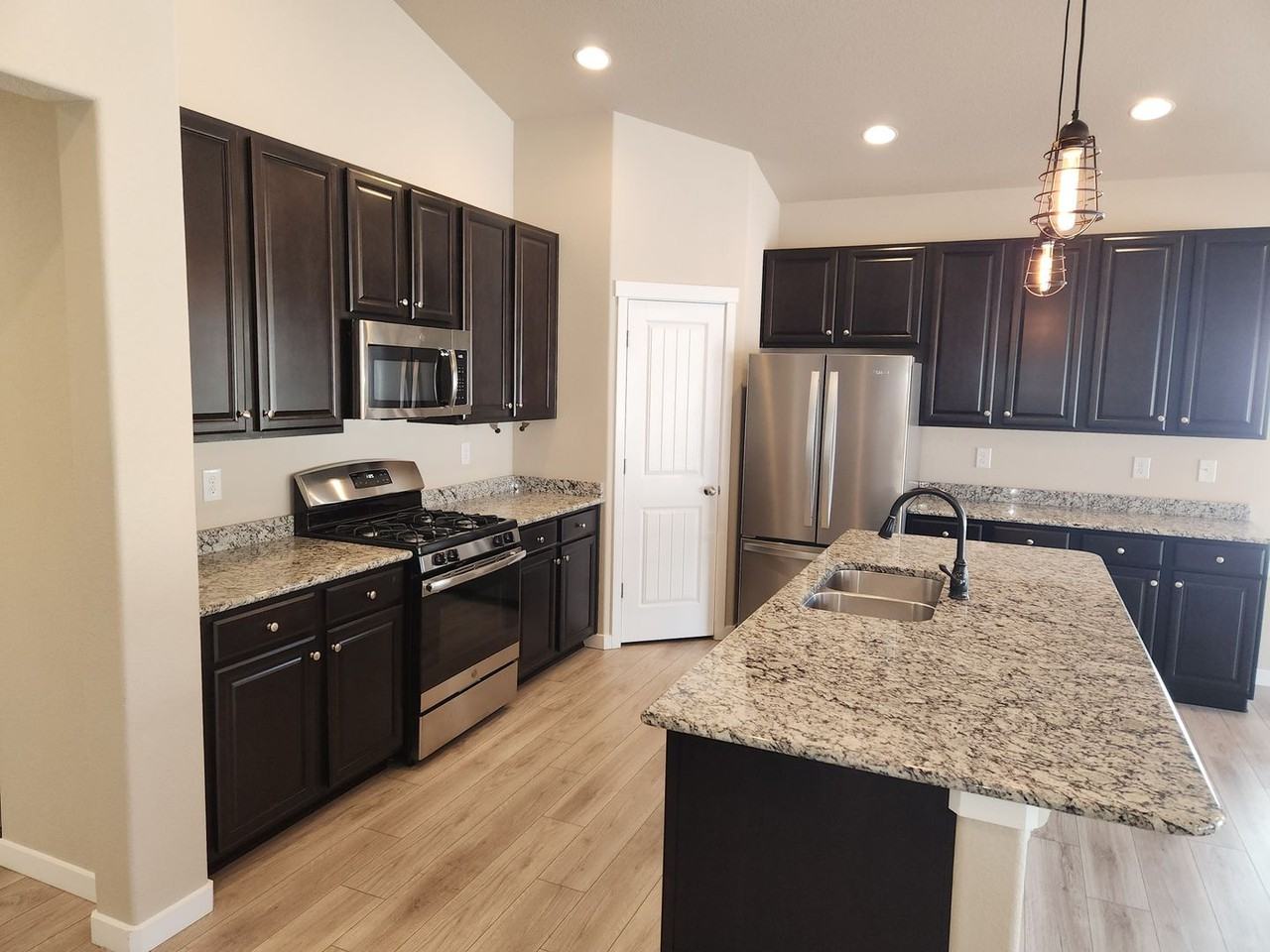 1647 Grand Overlook St - Photo 4 of 26