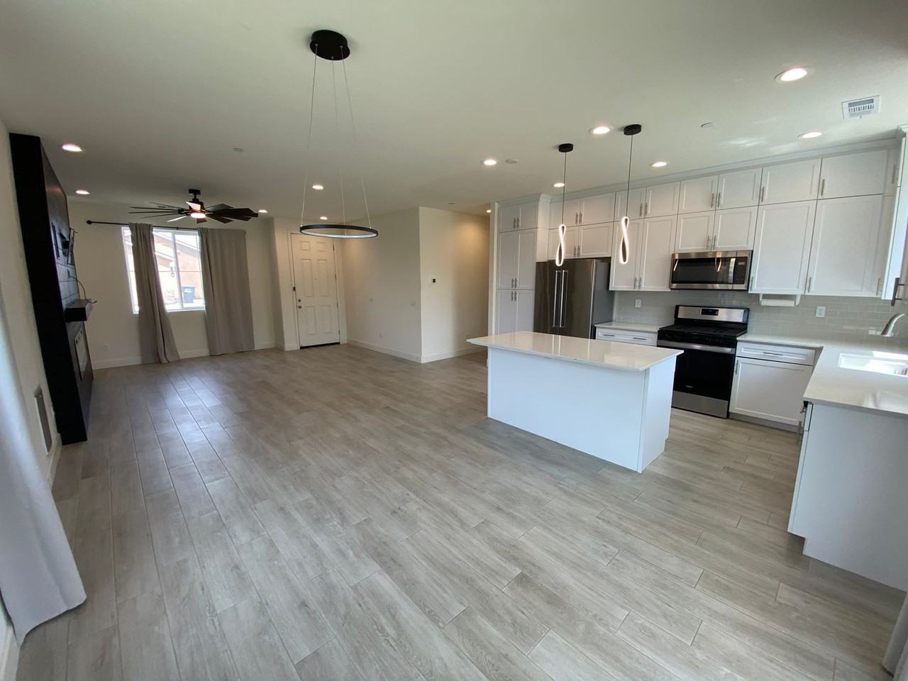 3731 W Nellis Ave - Photo 5 of 22