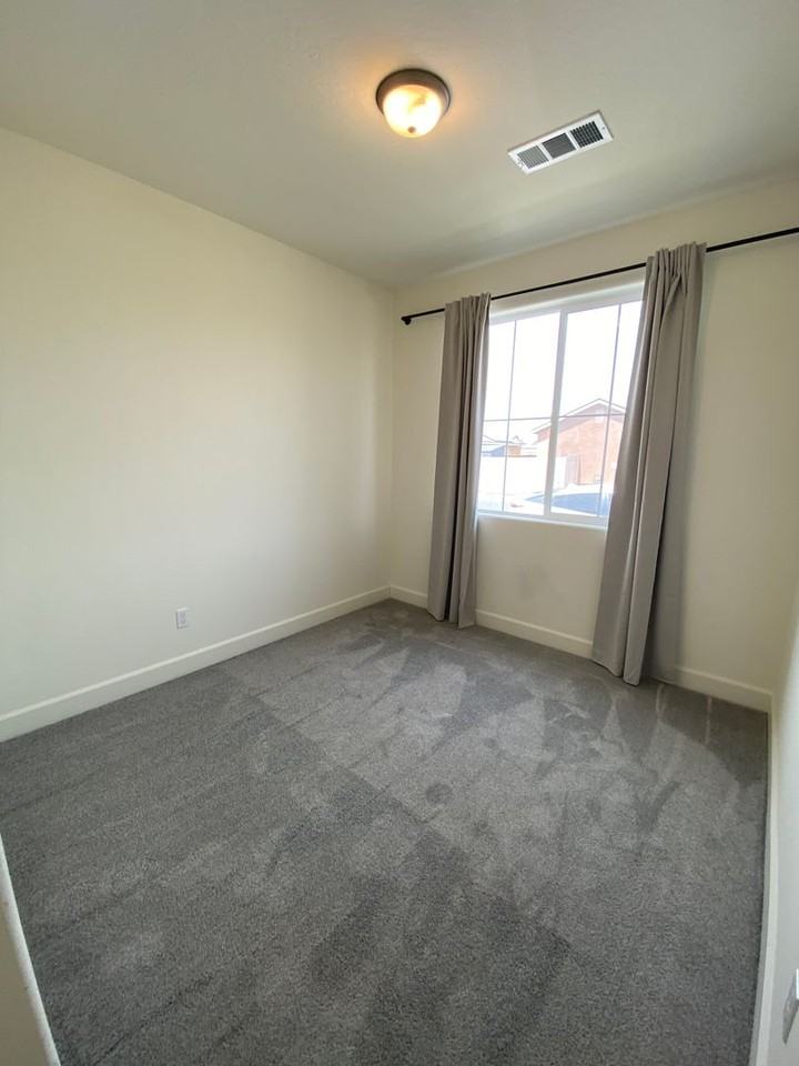 3731 W Nellis Ave - Photo 6 of 22