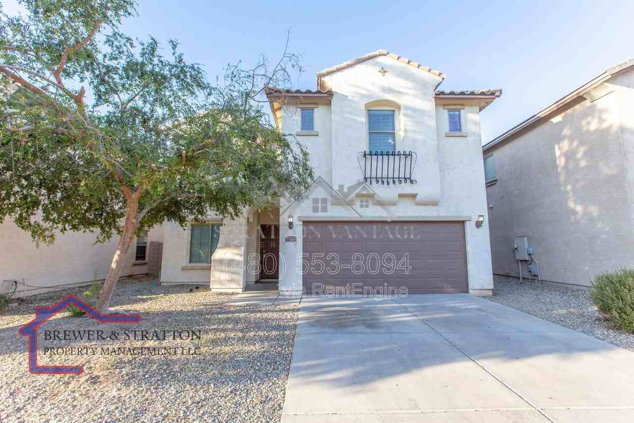 5816 W Gwen St