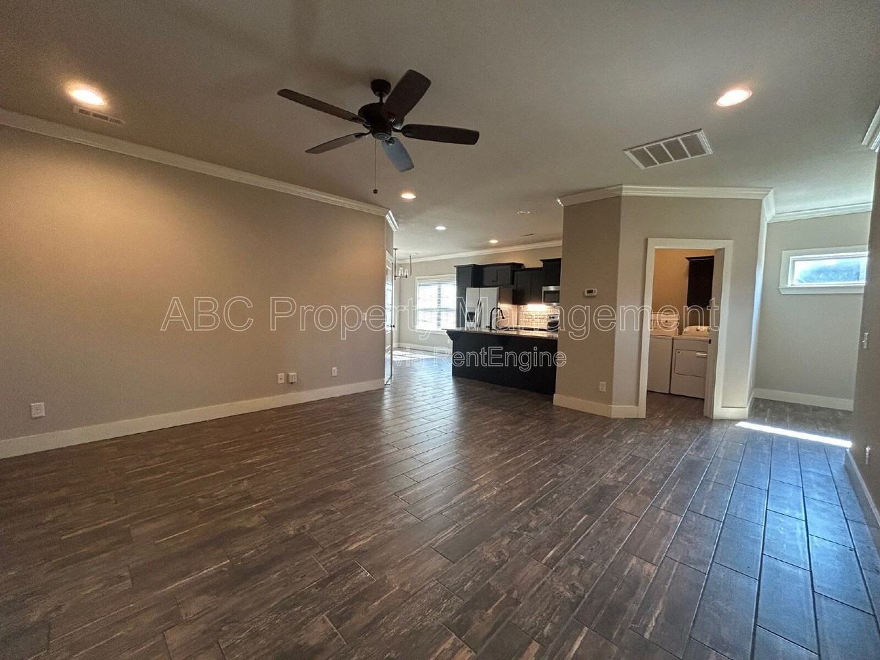 3101 Sw Warberry Ave - Photo 4 of 18