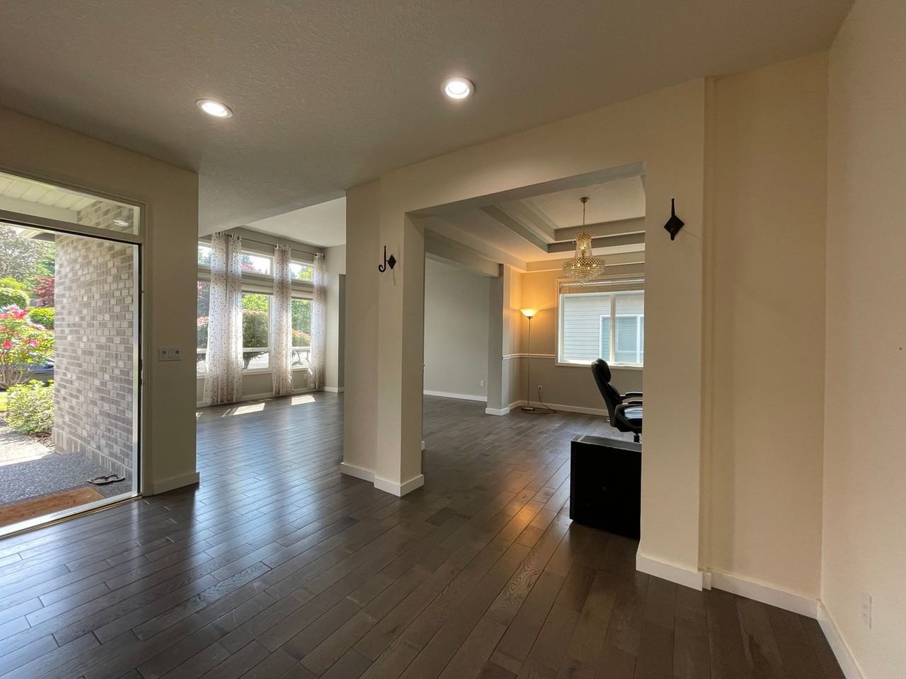 211 Nw 110th Ave - Photo 5 of 50