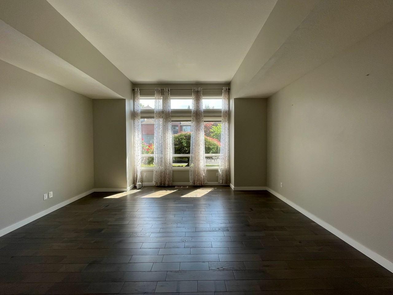 211 Nw 110th Ave - Photo 7 of 50