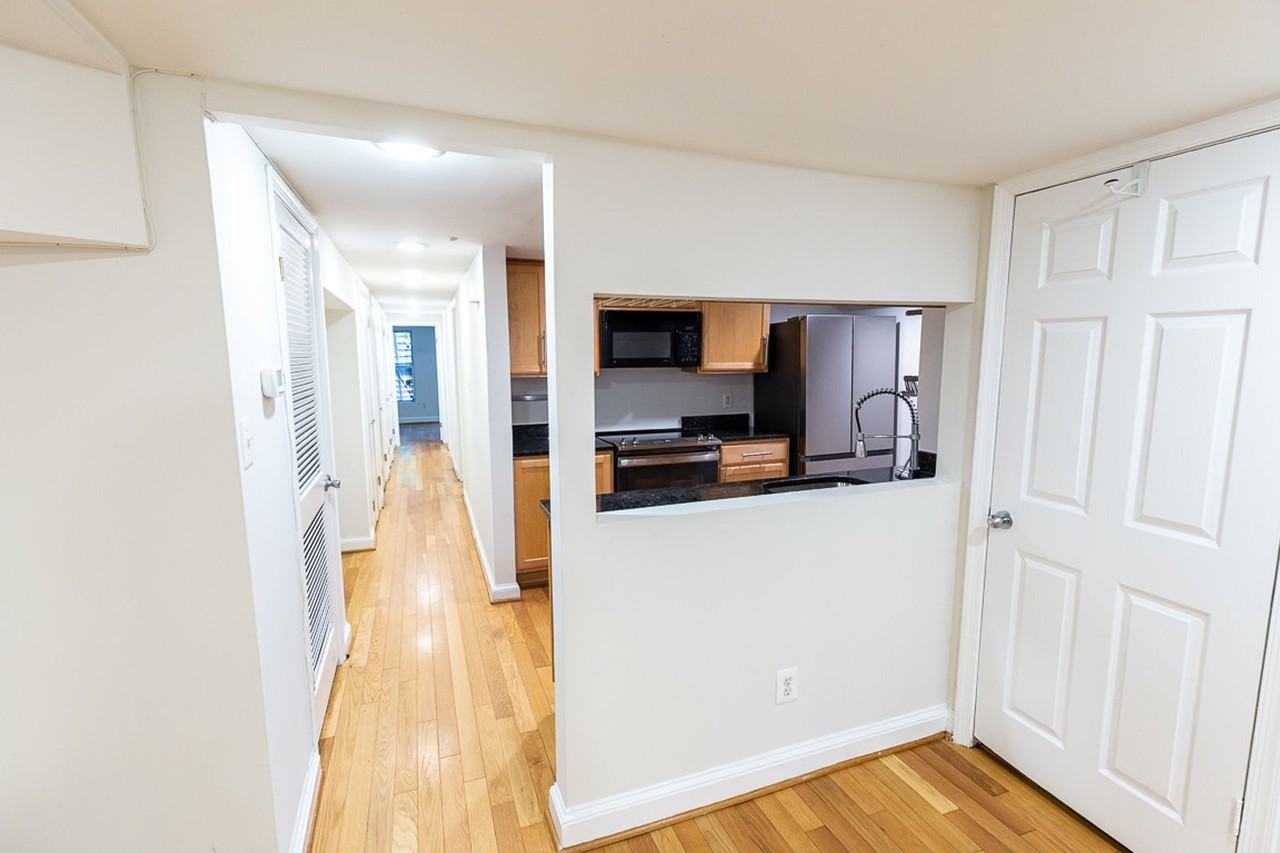 1350 Kenyon St Nw ##Nw - Photo 5 of 22