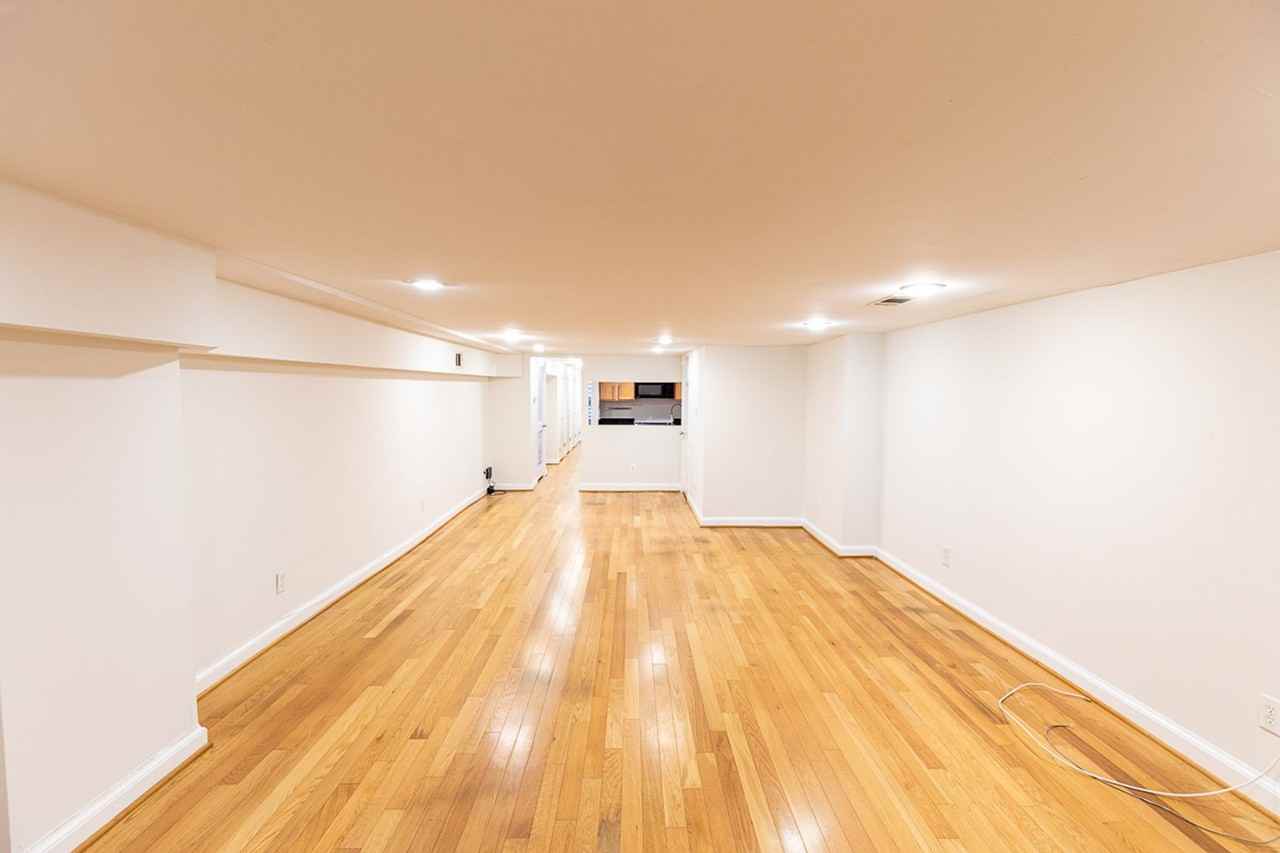 1350 Kenyon St Nw ##Nw - Photo 7 of 22