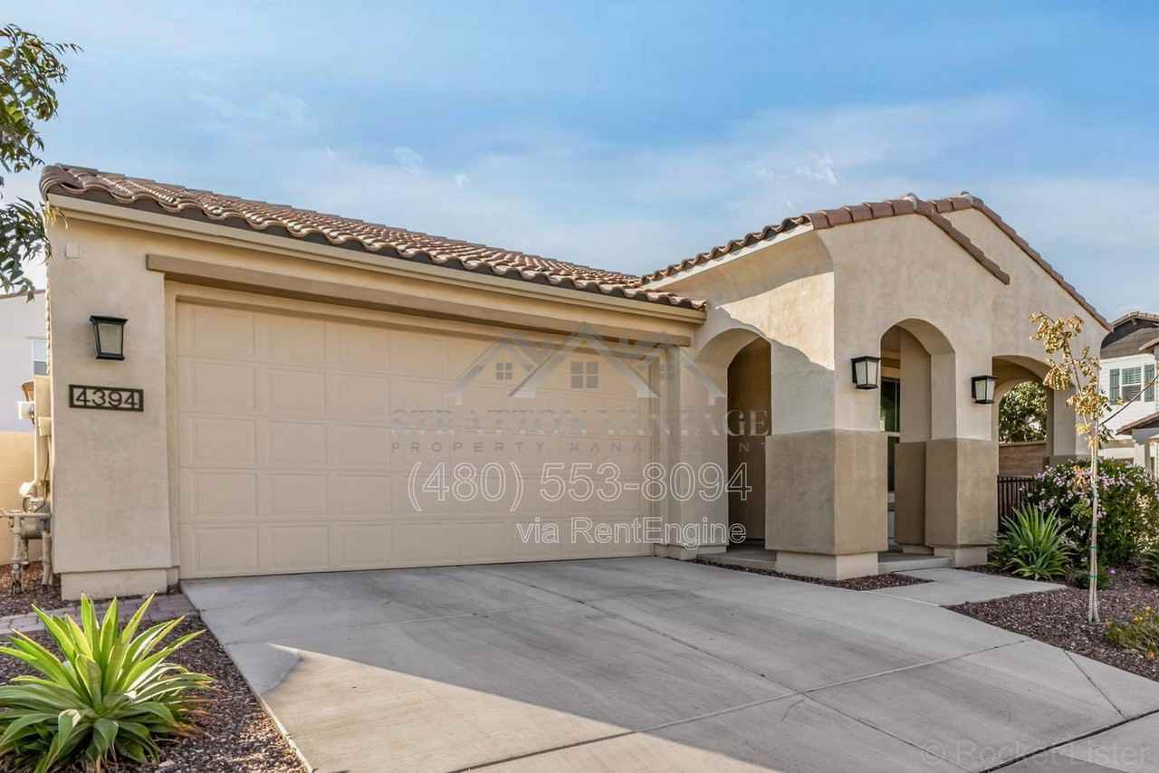 4394 N 197th Dr - Photo 4 of 40