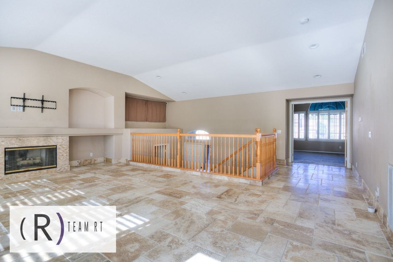 2029 Vista Del Sol - Photo 6 of 48