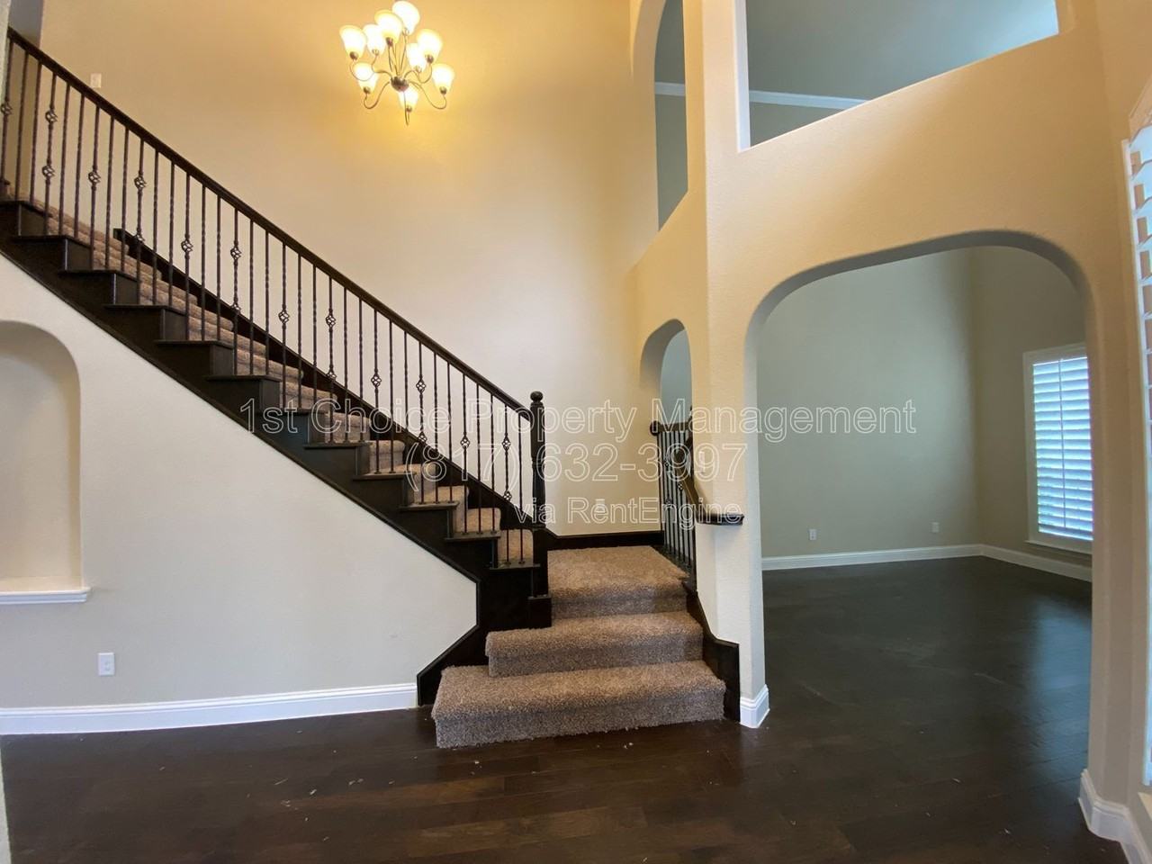 927 Bentley Dr - Photo 6 of 36