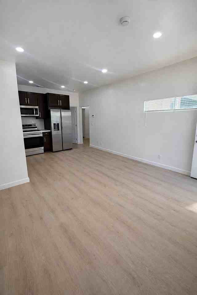 9150 North Columbus Avenue - Photo 2 of 16