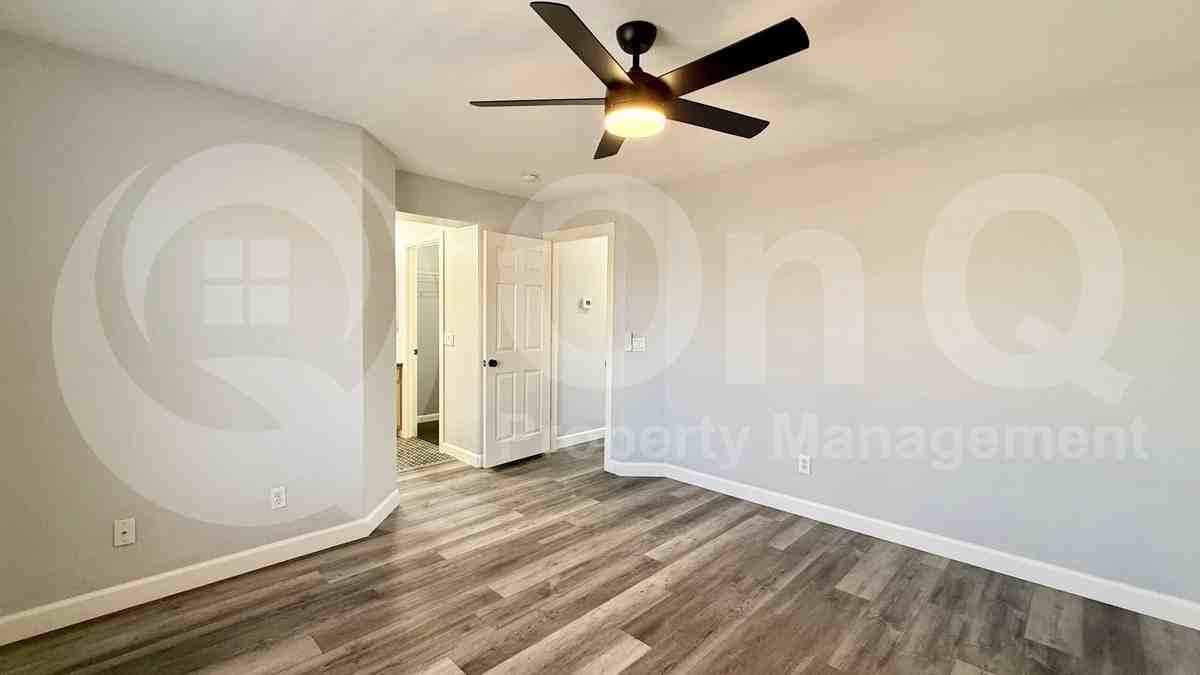 9231 E Lindner Ave - Photo 3 of 21