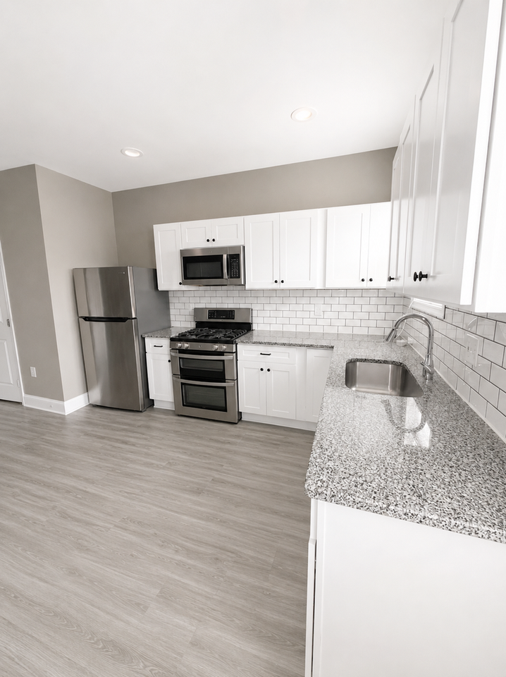 1225 Carroll St - Photo 4 of 14