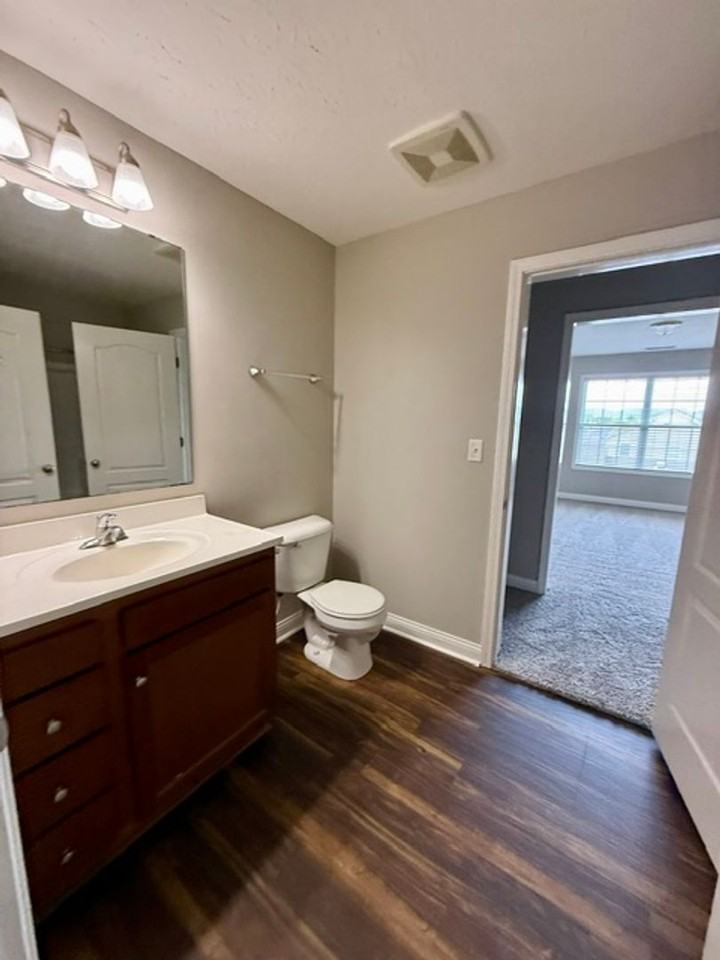 272 Audley Ave - Photo 2 of 8