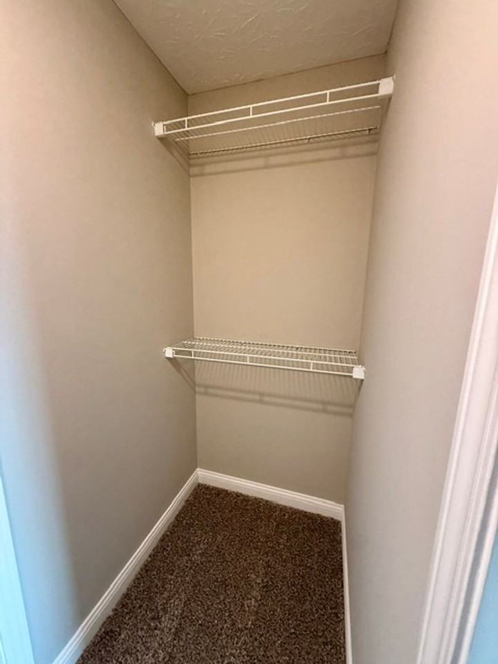 272 Audley Ave - Photo 3 of 8
