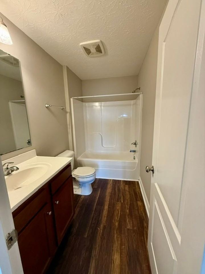 272 Audley Ave - Photo 5 of 8