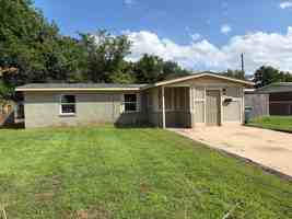 featured image of 1608 Breckenridge Dr