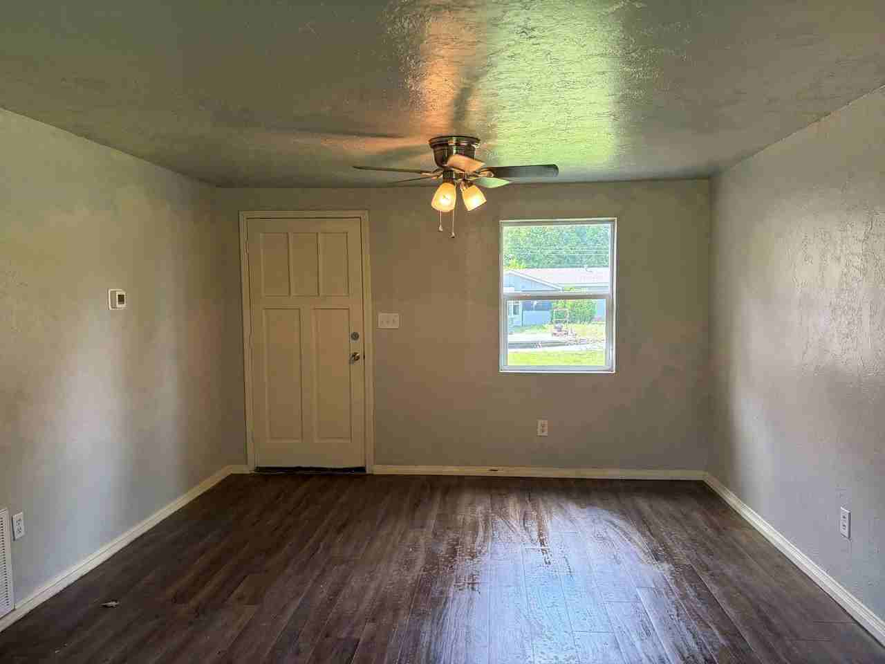 1608 Breckenridge Dr - Photo 7 of 10